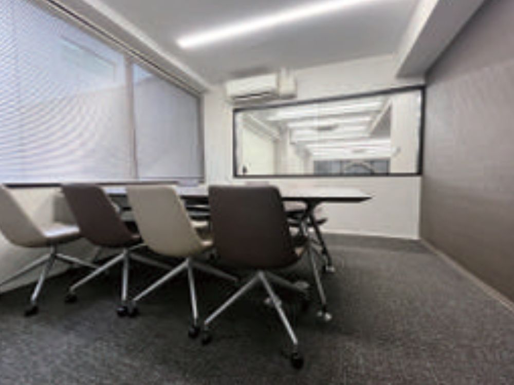 中央区湊のセットアップオフィス物件（新富町駅徒歩5分、約40坪）