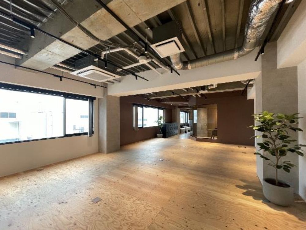 千代田区内神田のセットアップオフィス物件（神田駅徒歩5分、約40坪）