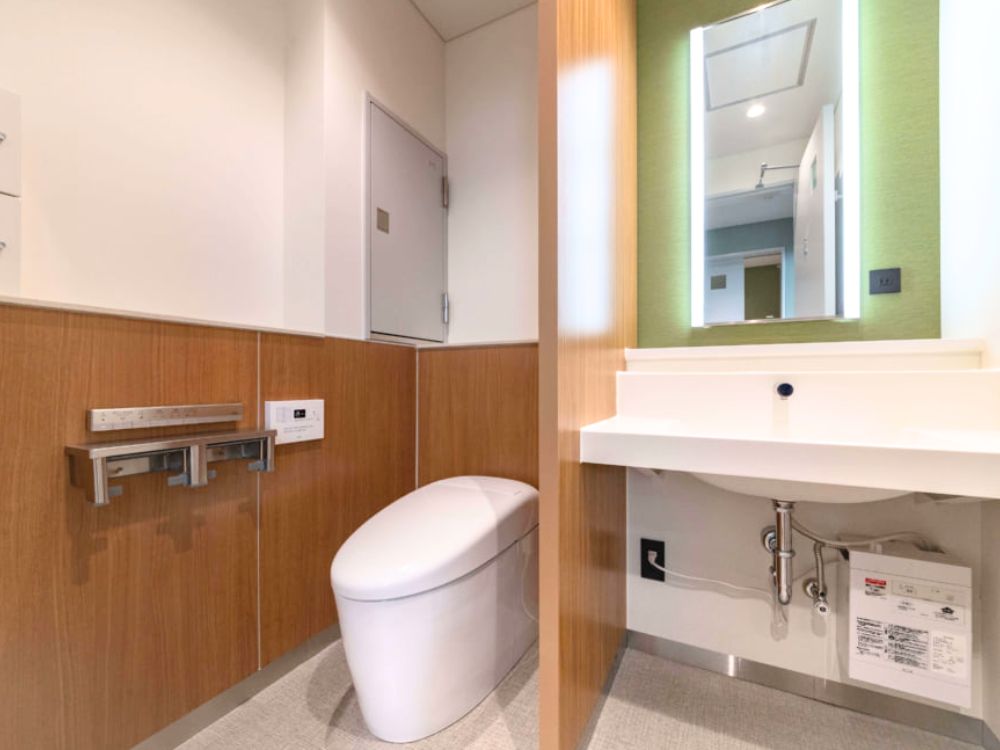 港区芝のセットアップオフィス物件（三田駅徒歩4分、約45坪）