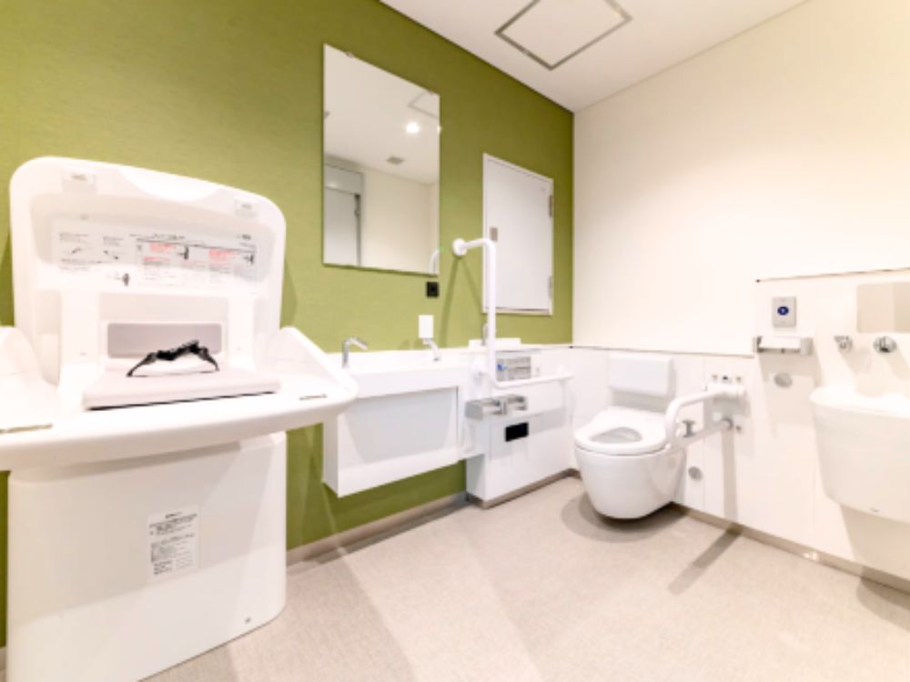 港区芝のセットアップオフィス物件（三田駅徒歩4分、約45坪）