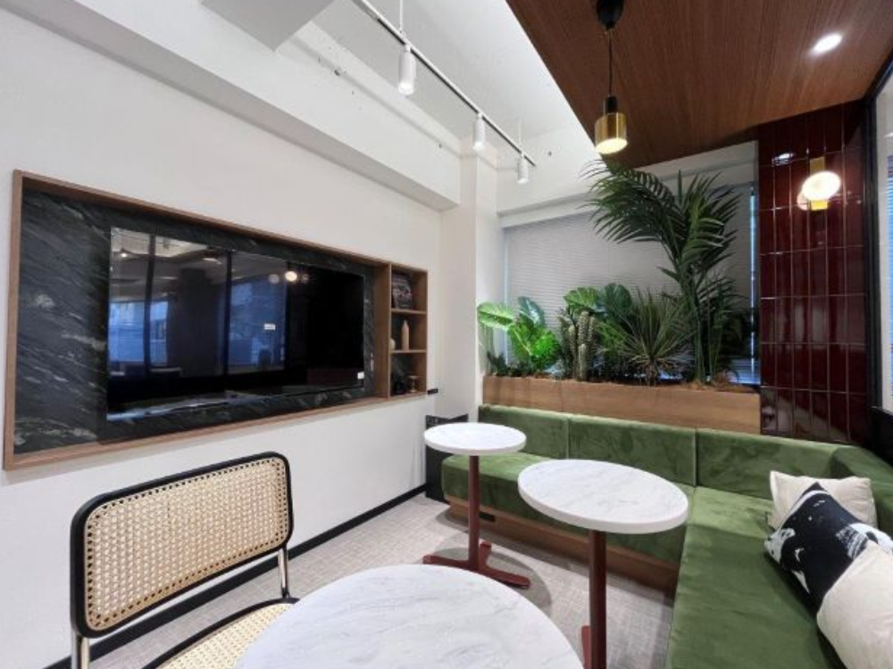 中央区八丁堀のフルセットアップオフィス物件（宝町駅徒歩3分、約25坪）