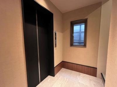 中央区八丁堀のフルセットアップオフィス物件(宝町駅徒歩3分、約30坪)