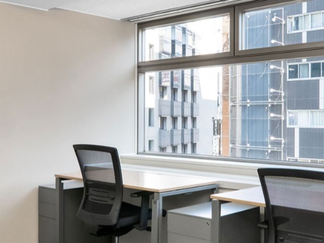 新宿区西新宿のオフィス物件（新宿駅徒歩1分）