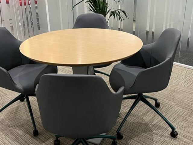 新宿区西新宿のオフィス物件（新宿駅徒歩1分）