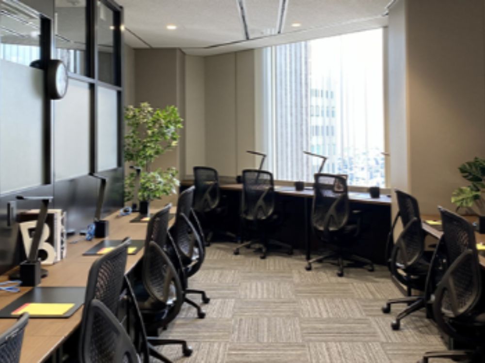 新宿区西新宿の1-15名用オフィス物件（都庁前駅徒歩2分、10坪未満）