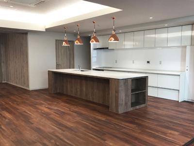 新宿区新宿のセットアップオフィス物件（新宿御苑前駅徒歩1分、約50坪）