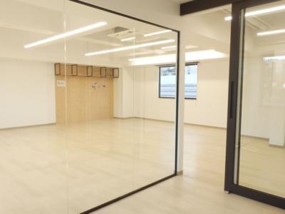 新宿区市谷田町のセットアップオフィス物件（市ヶ谷駅徒歩4分、約25坪）