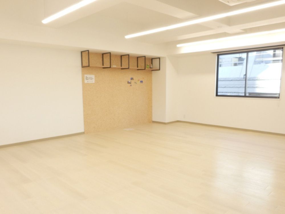 新宿区市谷田町のセットアップオフィス物件（市ヶ谷駅徒歩4分、約25坪）