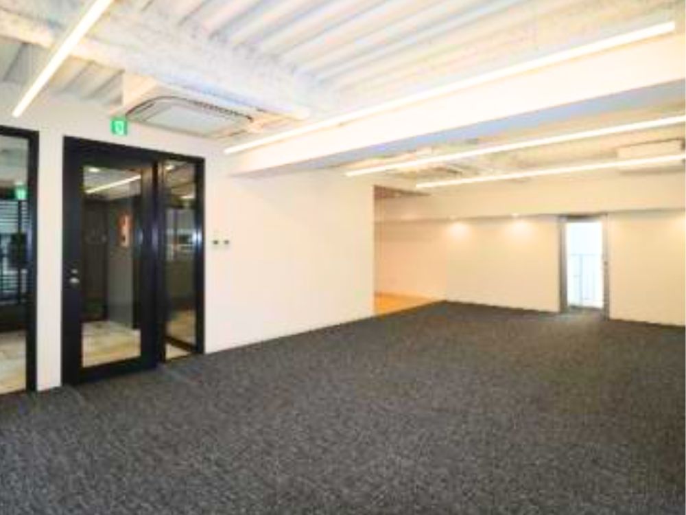 千代田区神田須田町のセットアップオフィス物件（神田駅徒歩2分、約35坪）