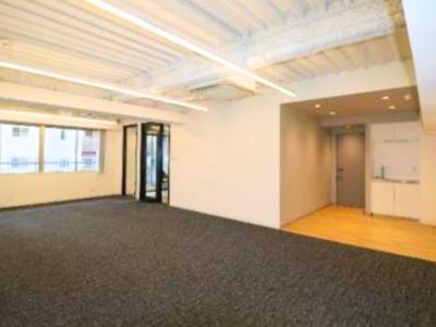 千代田区神田須田町のセットアップオフィス物件（神田駅徒歩2分、約35坪）