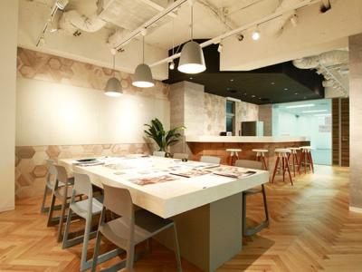 千代田区神田紺屋町のセットアップオフィス物件(神田駅徒歩4分、約115坪)