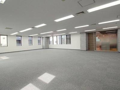 千代田区神田紺屋町のセットアップオフィス物件(神田駅徒歩4分、約115坪)