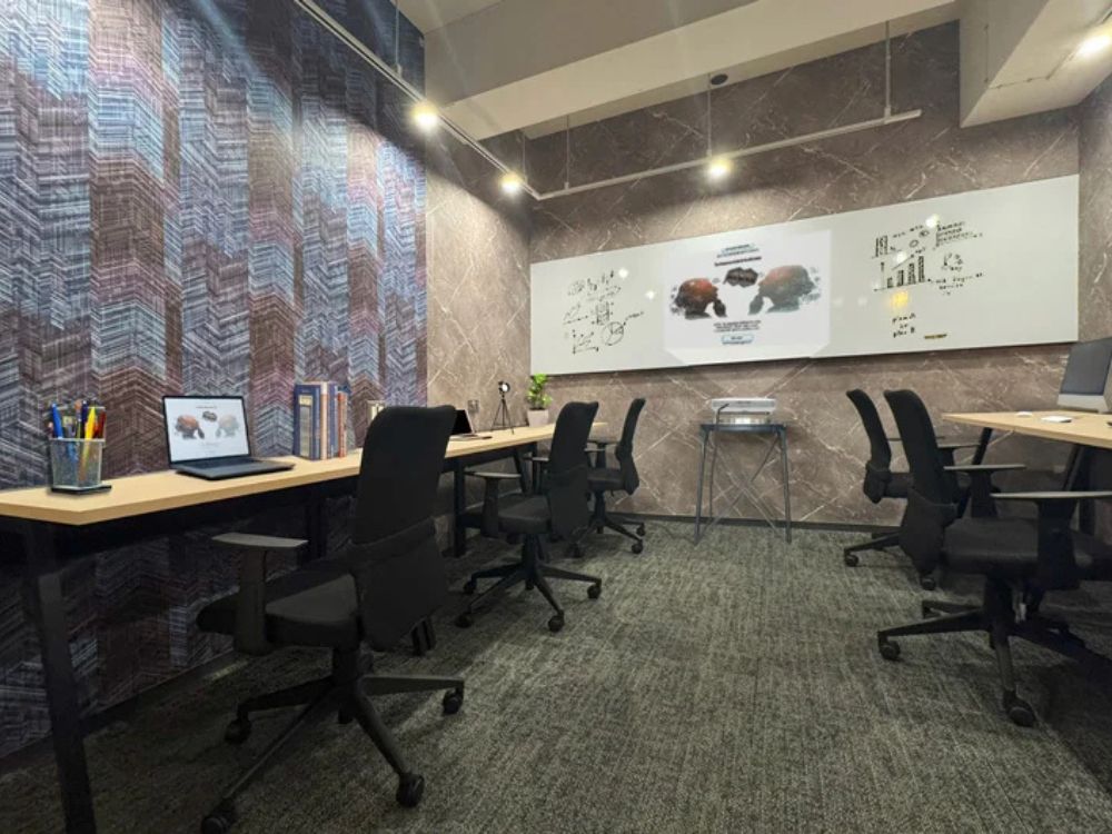 千代田区神田佐久間河岸の6-8名用オフィス物件（秋葉原駅徒歩1分、10坪未満）