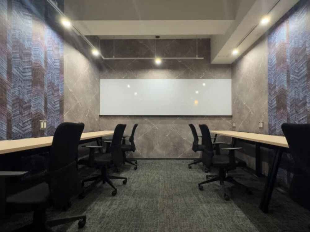 千代田区神田佐久間河岸の6-8名用オフィス物件（秋葉原駅徒歩1分、10坪未満）