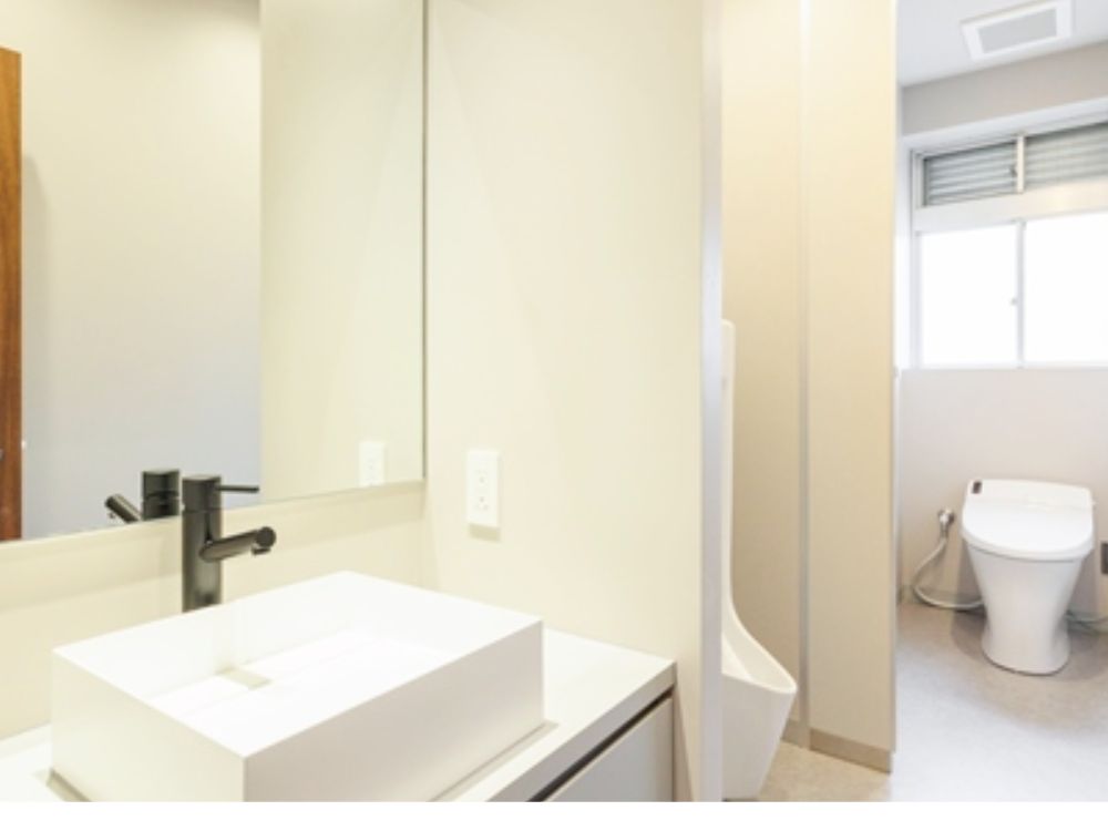 千代田区隼町のフルセットアップオフィス(半蔵門駅徒歩3分、約50坪)