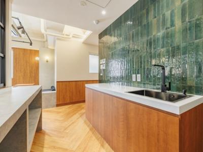 千代田区隼町のフルセットアップオフィス(半蔵門駅徒歩3分、約50坪)