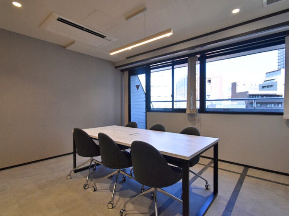 千代田区神田三崎町のセットアップオフィス物件（水道橋駅徒歩3分、約45坪）