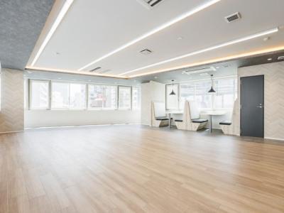 千代田区神田須田町のデザインオフィス物件(神田駅徒歩3分、約40坪)