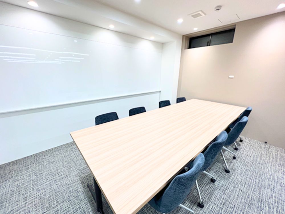 千代田区神田猿楽町のハーフセットアップオフィス物件（水道橋駅徒歩5分、約35坪）