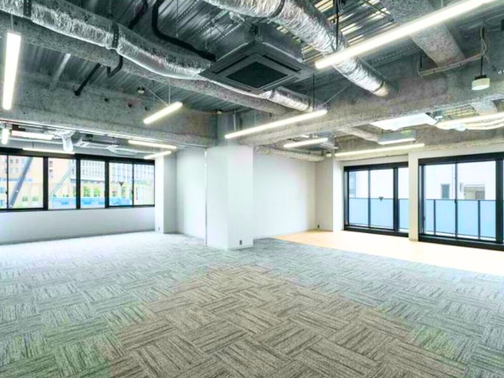 千代田区神田神保町のセットアップオフィス物件（神保町駅徒歩3分、約40坪）