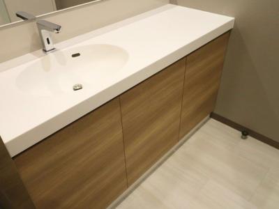 台東区東上野の専用テラス付きセットアップオフィス物件（仲御徒町駅徒歩1分、約50坪）