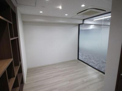 千代田区九段南のセットアップオフィス物件（市ヶ谷駅徒歩6分、約20坪）