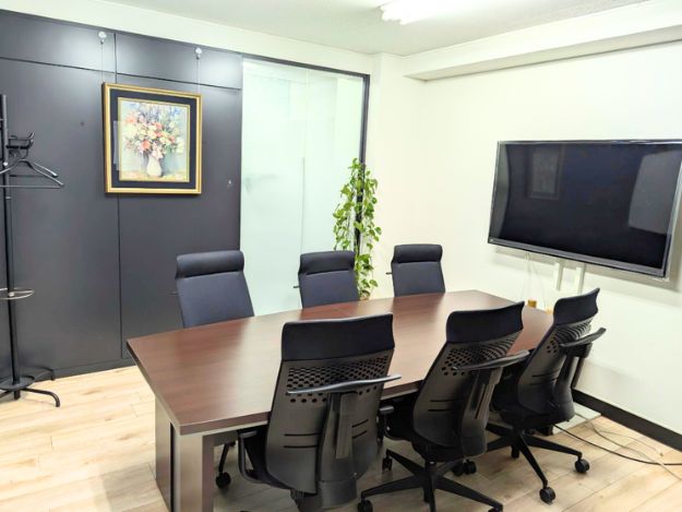 千代田区麹町の居抜きオフィス物件（麹町駅徒歩1分、約25坪）