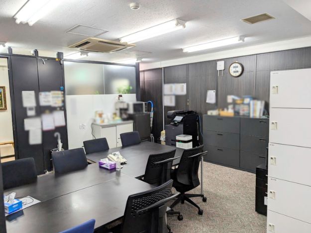 千代田区麹町の居抜きオフィス物件（麹町駅徒歩1分、約25坪）