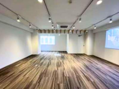 千代田区神田小川町のセットアップオフィス物件（小川町駅徒歩1分、約25坪）