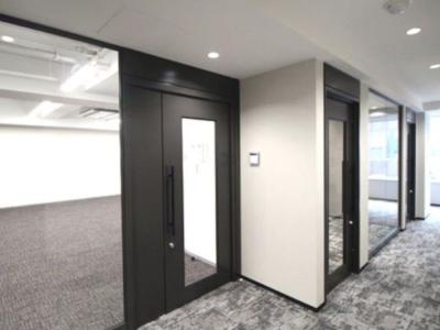 中央区入船のセットアップオフィス物件(新富町駅徒歩4分、約45坪)