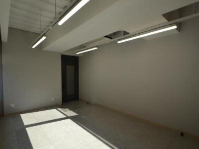 中央区入船のセットアップオフィス物件(新富町駅徒歩4分、約45坪)