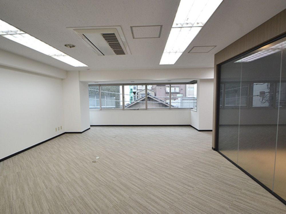 中央区新富のセットアップオフィス物件（新富町駅徒歩2分、約20坪）