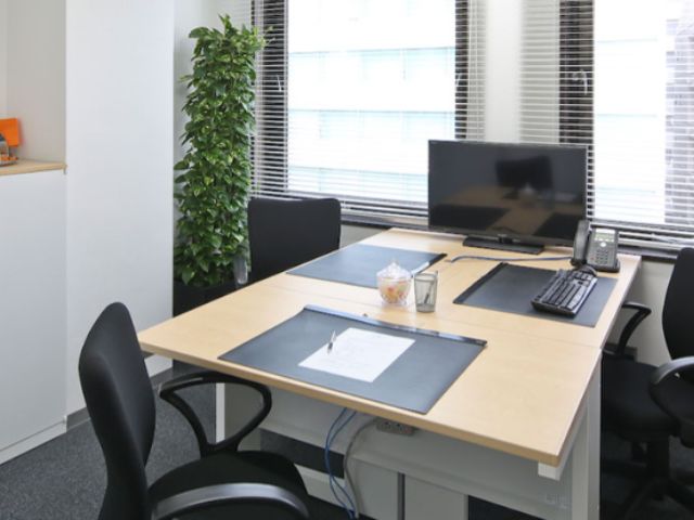 千代田区麹町のオフィス物件（麹町駅2分）