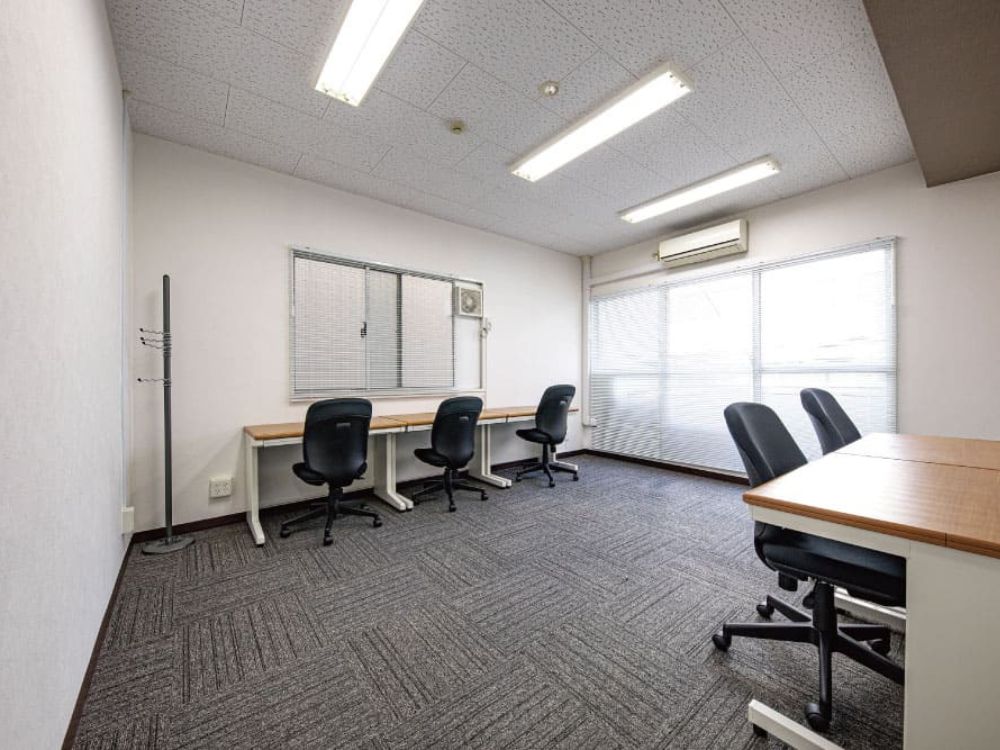 港区南青山の6-10名用オフィス物件（青山一丁目駅徒歩4分、10坪未満）