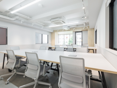 新宿区四谷のフルセットアップオフィス物件(四谷三丁目駅徒歩2分、約20坪)