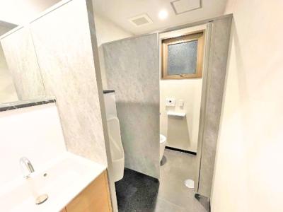 新宿区四谷三栄町のセットアップオフィス物件(四谷三丁目駅徒歩4分、約60坪)
