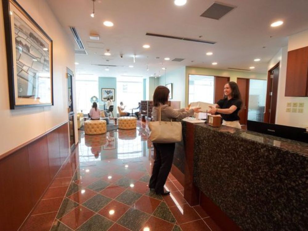 港区海岸の4-5名用オフィス物件（浜松町駅徒歩2分、10坪未満）