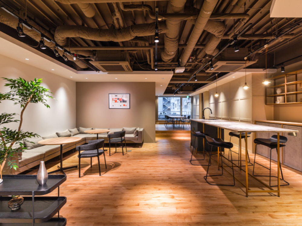 中央区築地のセットアップオフィス物件（築地駅徒歩2分、約90坪）