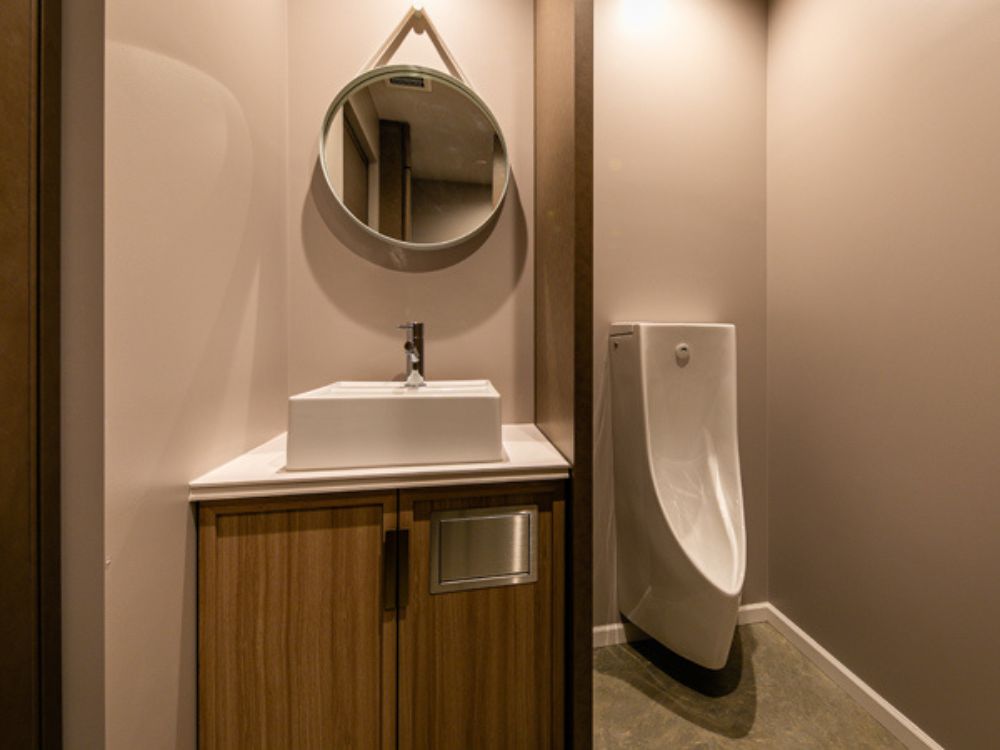 中央区築地のセットアップオフィス物件（築地駅徒歩2分、約60坪）