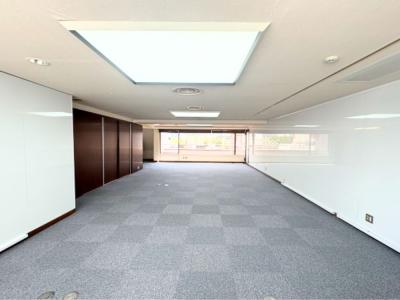 港区赤坂の居抜きオフィス物件(赤坂駅徒歩5分、約30坪)