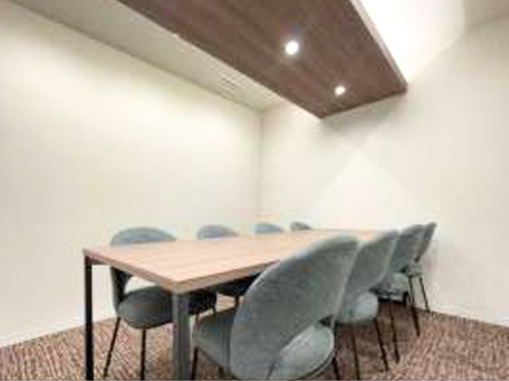 港区赤坂のセットアップオフィス物件（六本木駅徒歩7分、約35坪）