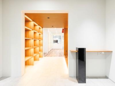 港区芝大門のセットアップオフィス物件(大門駅徒歩4分、約110坪)