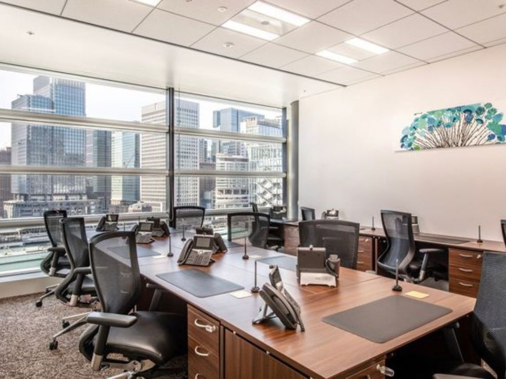 港区港南の4-5名用オフィス物件（品川駅徒歩3分、10坪未満）