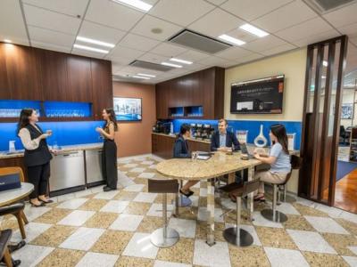 港区六本木の3-4名用オフィス物件（六本木駅徒歩2分、10坪未満）