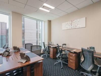 千代田区丸の内の3-4名用オフィス物件（二重橋前駅徒歩1分、10坪未満）