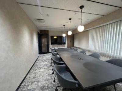 港区芝の会議室付きセットアップオフィス物件(三田駅徒歩3分、約150坪)