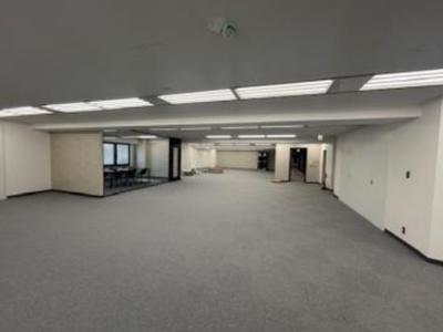 港区芝の会議室付きセットアップオフィス物件(三田駅徒歩3分、約150坪)