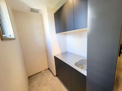 中央区新川のセットアップオフィス物件(八丁堀駅徒歩5分、約70坪)