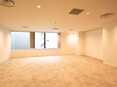 新宿区市谷本村町のセットアップオフィス物件（市ヶ谷駅徒歩5分、約170坪）