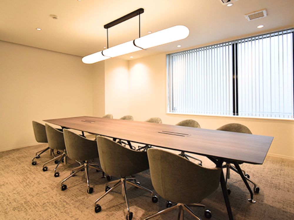 新宿区市谷本村町のセットアップオフィス物件（市ヶ谷駅徒歩5分、約170坪）